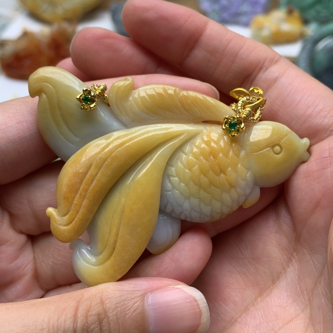 翡翠未镶嵌颈饰翡翠