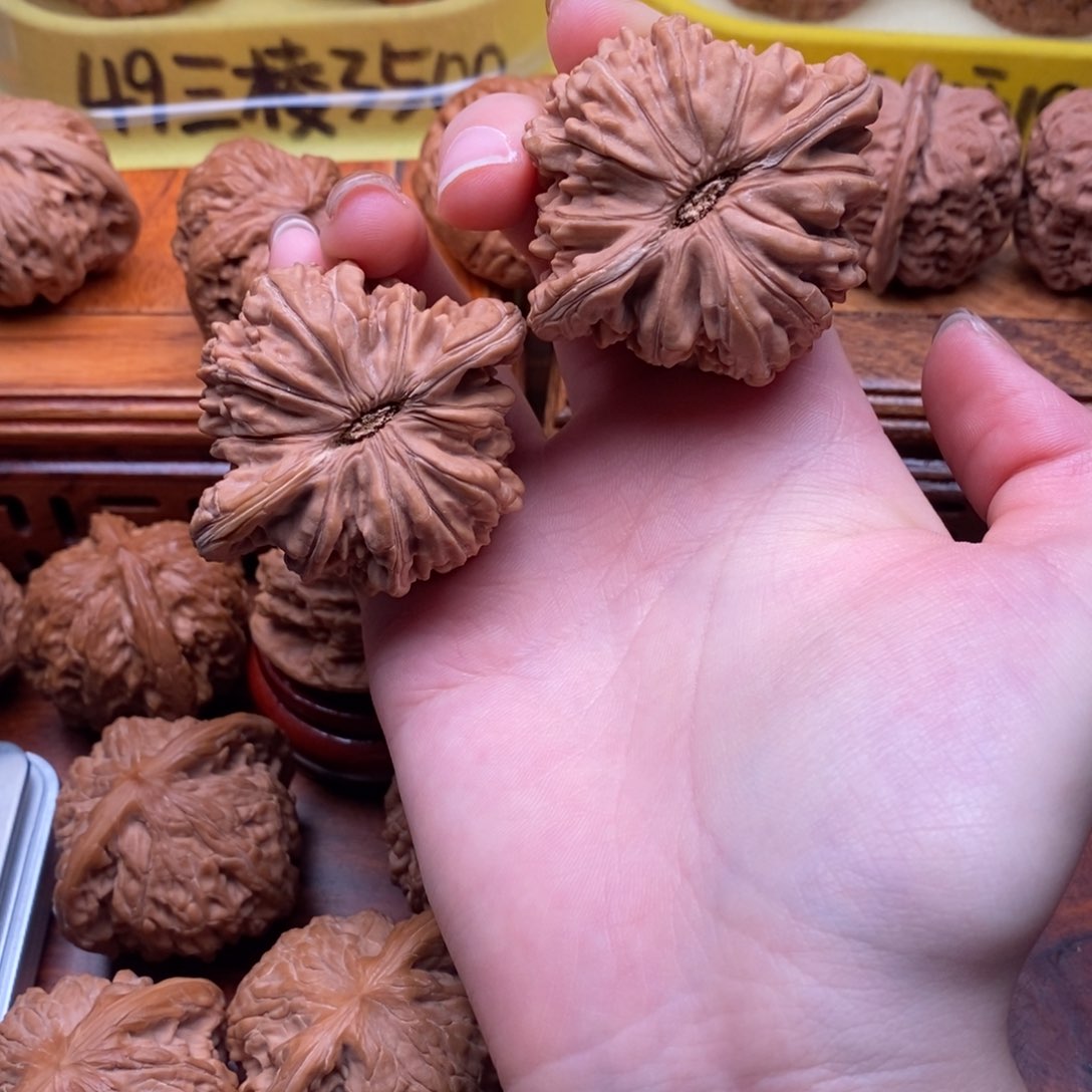 文玩核桃吊坠闪*?楼子