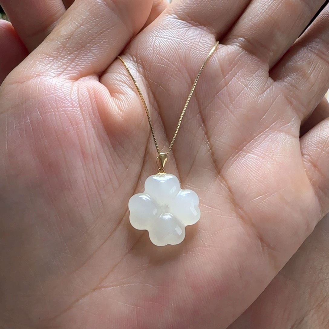 和田玉18K金镶嵌吊坠(赠链)