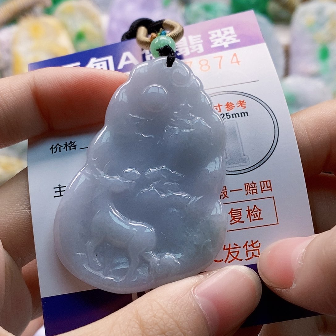 吊坠(不含链)未镶嵌翡翠