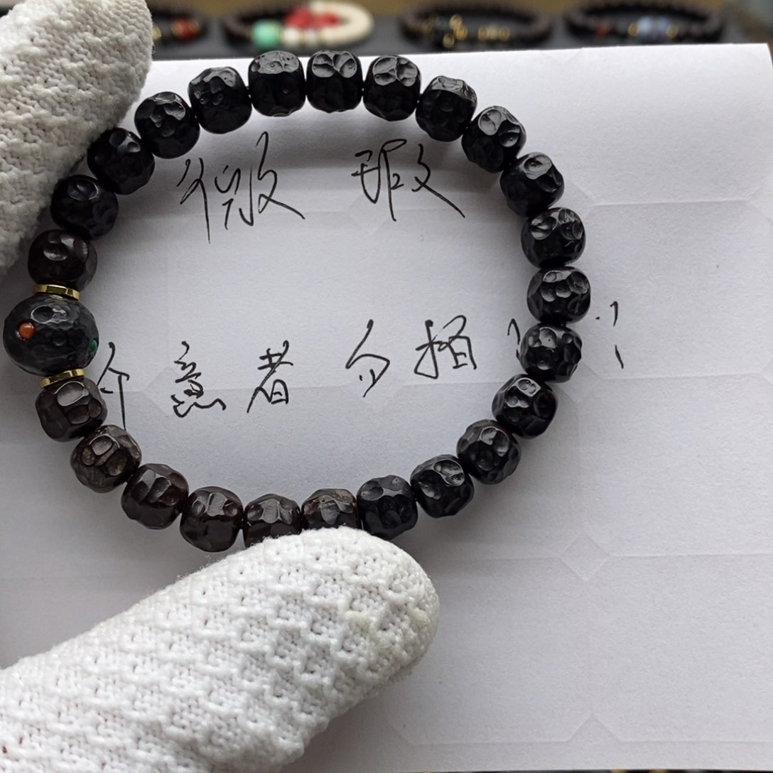 椰蒂手串黑金无相9❌8微瑕款