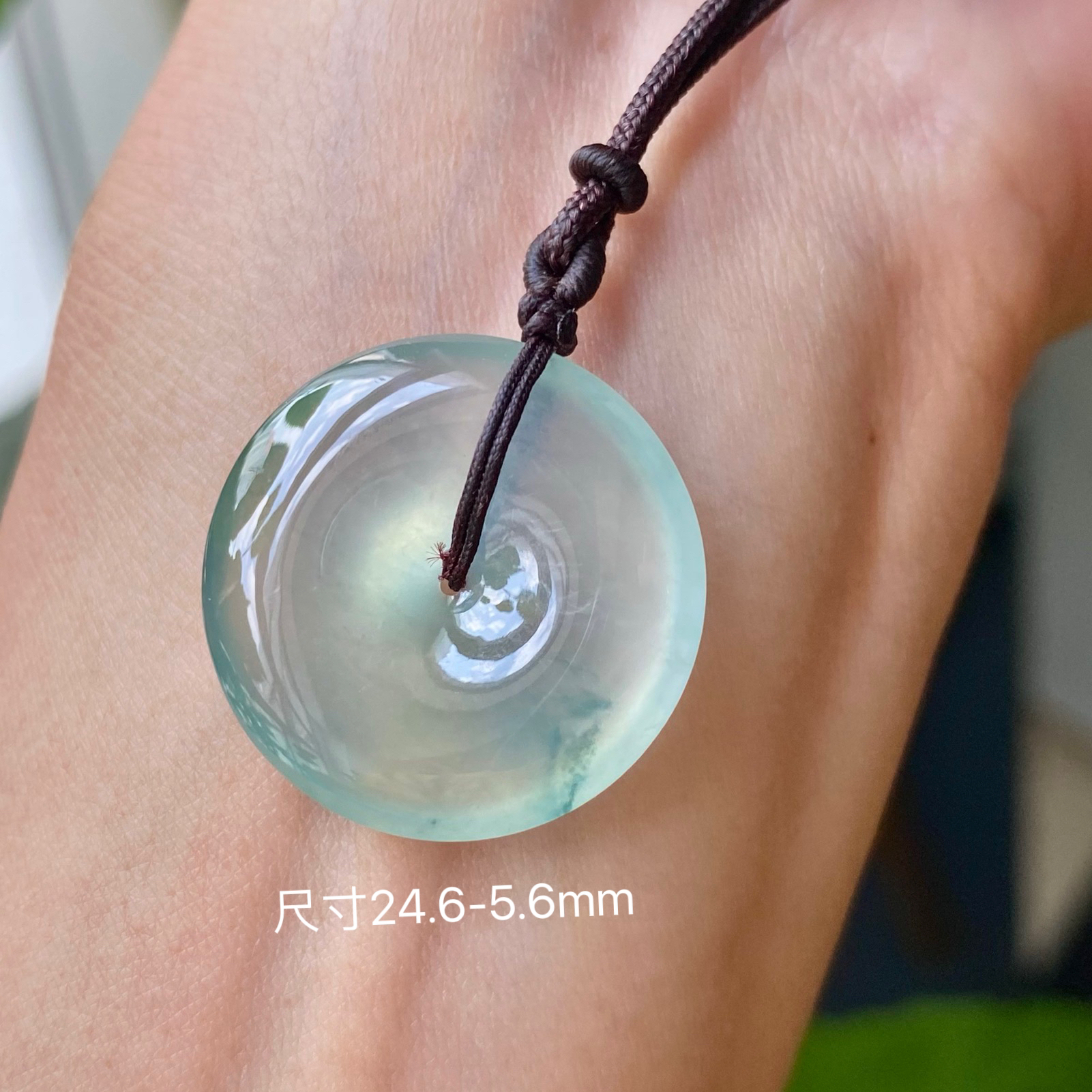 翡翠颈饰高冰种晴水飘花冰透起光花色清爽翡翠平安扣吊坠