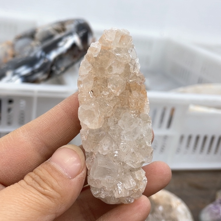 水晶摆件未镶嵌捡漏