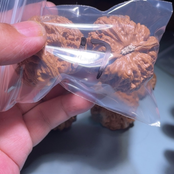 文玩核桃吊坠17呃呃呃