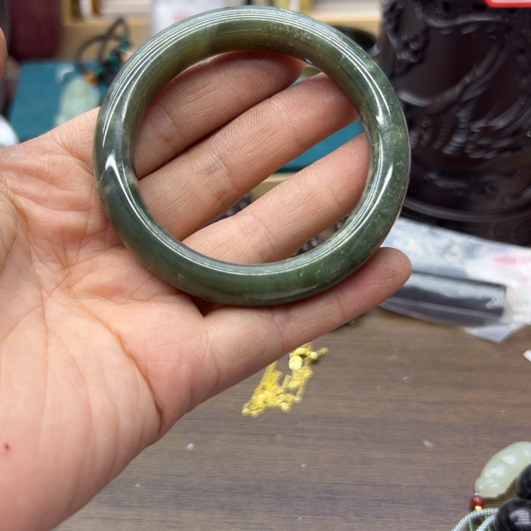 和田玉未镶嵌手镯56圈围237