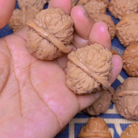 【闪购商品】文玩核桃吊坠伊*哇哇38