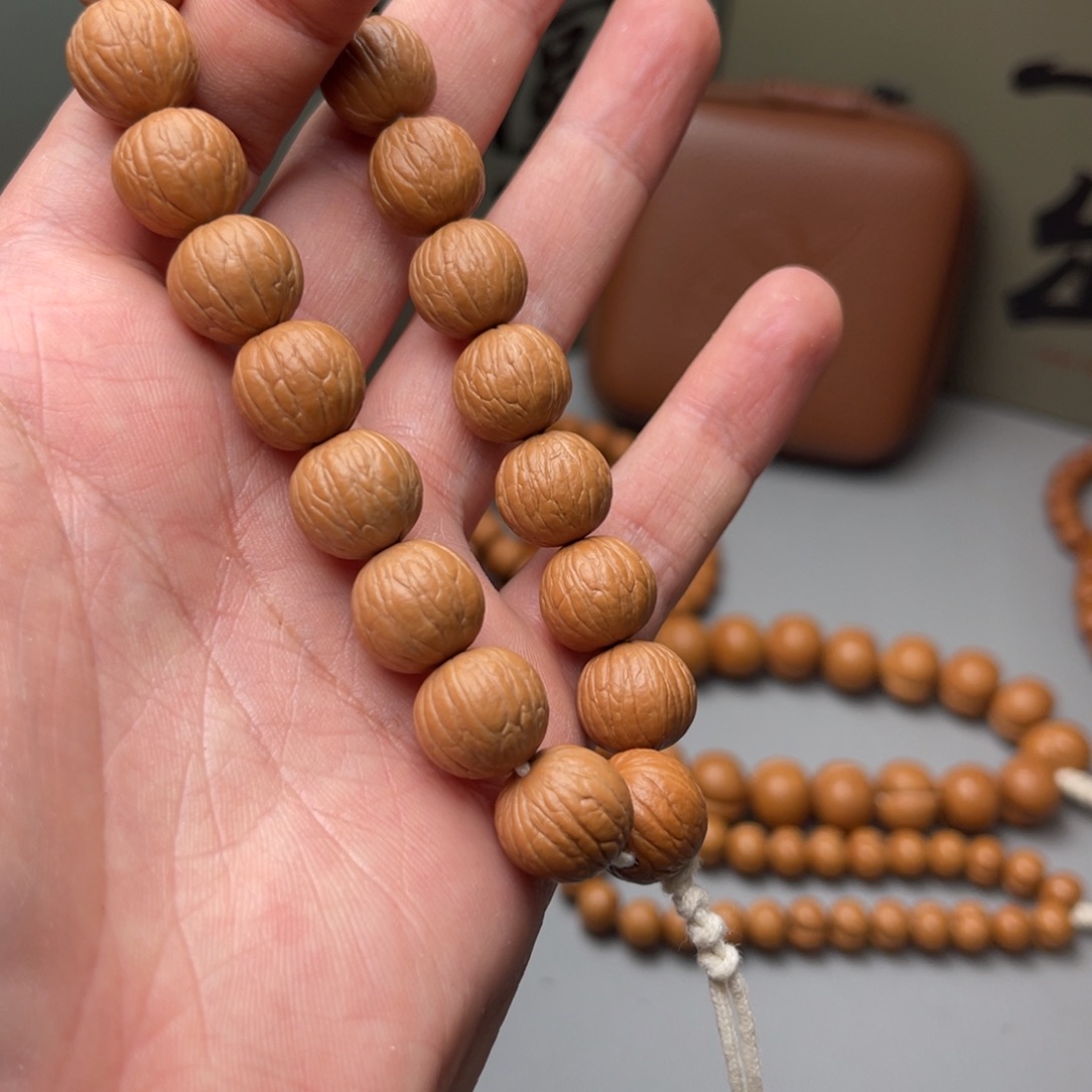 王***️猴头核桃手串1号 聚宝盆