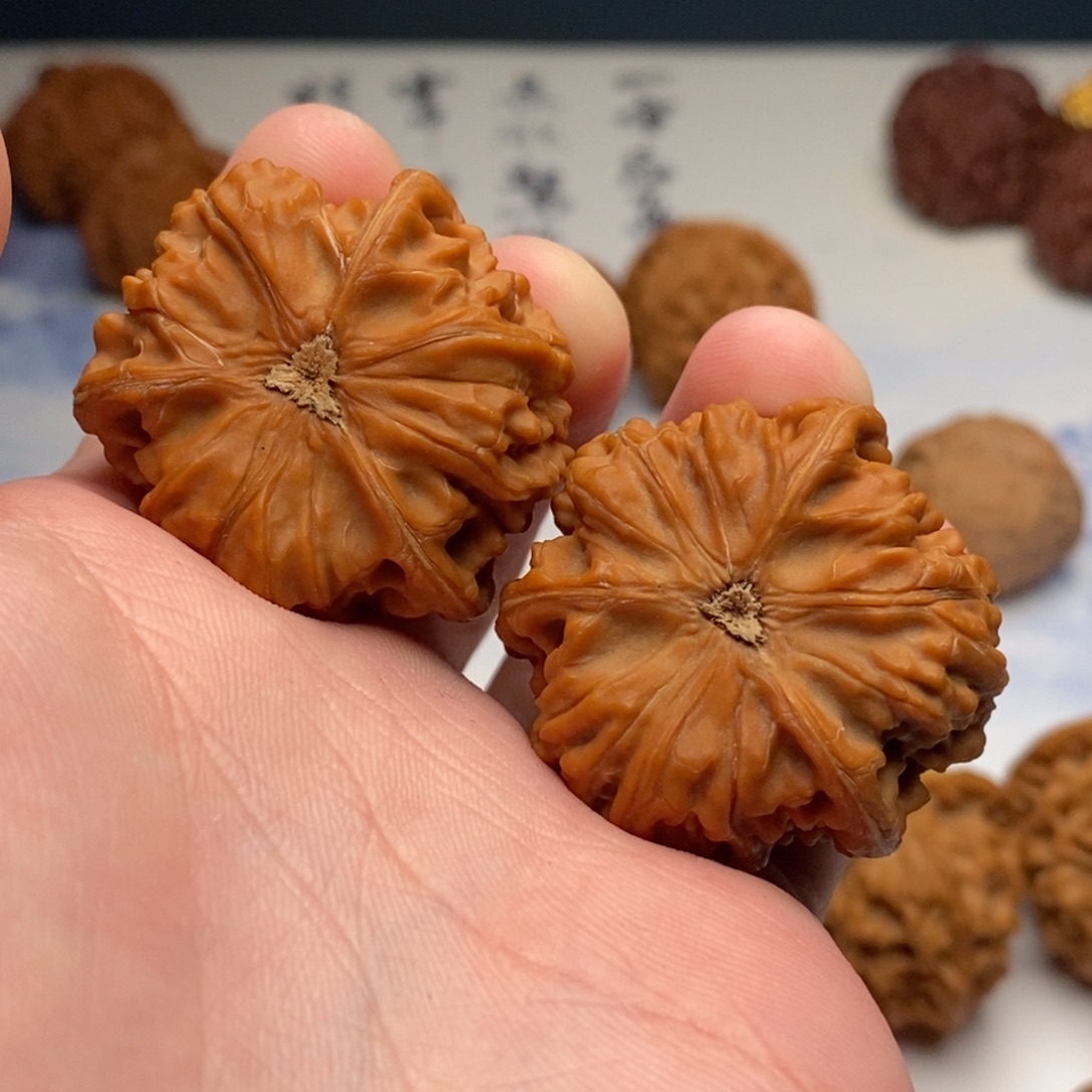 往***烟文玩核桃把件御龙