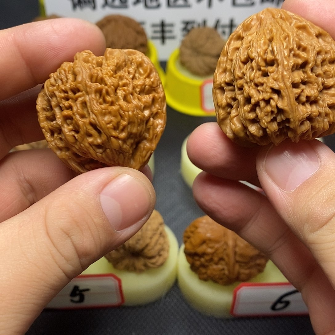 文玩核桃把件梁*核桃