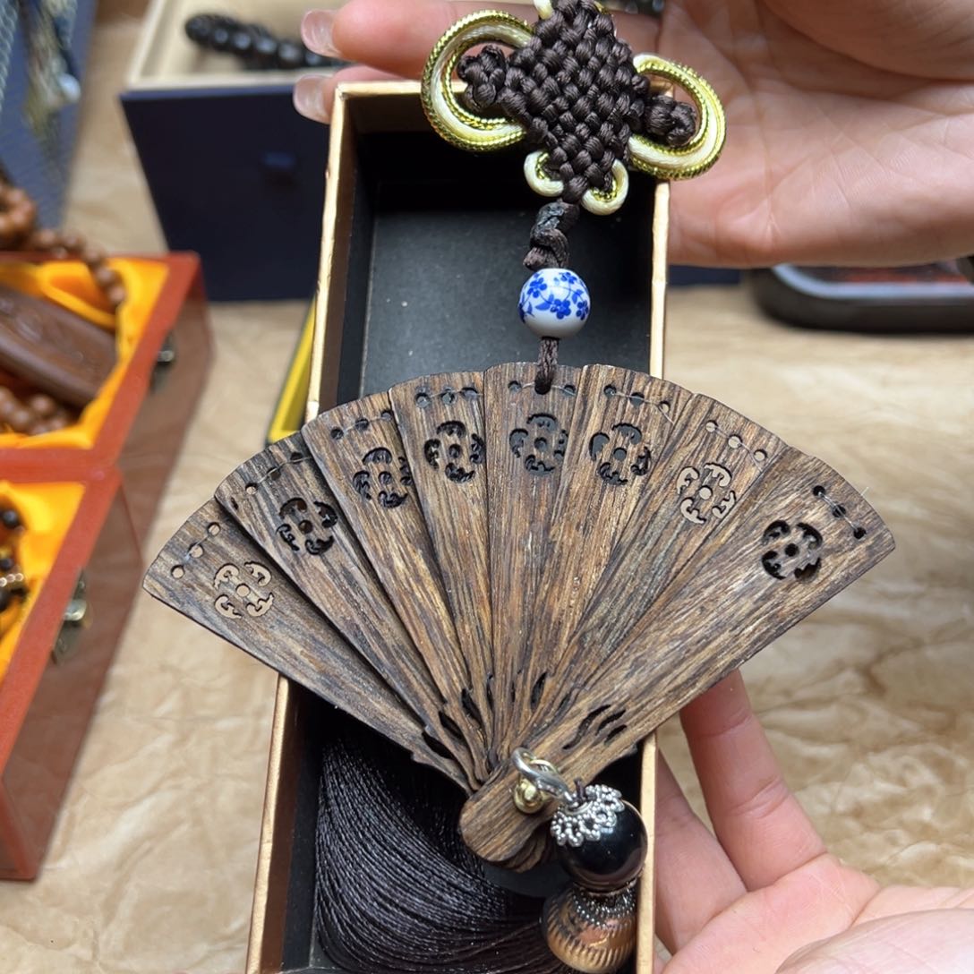 大叶紫檀（黑酸枝木类）