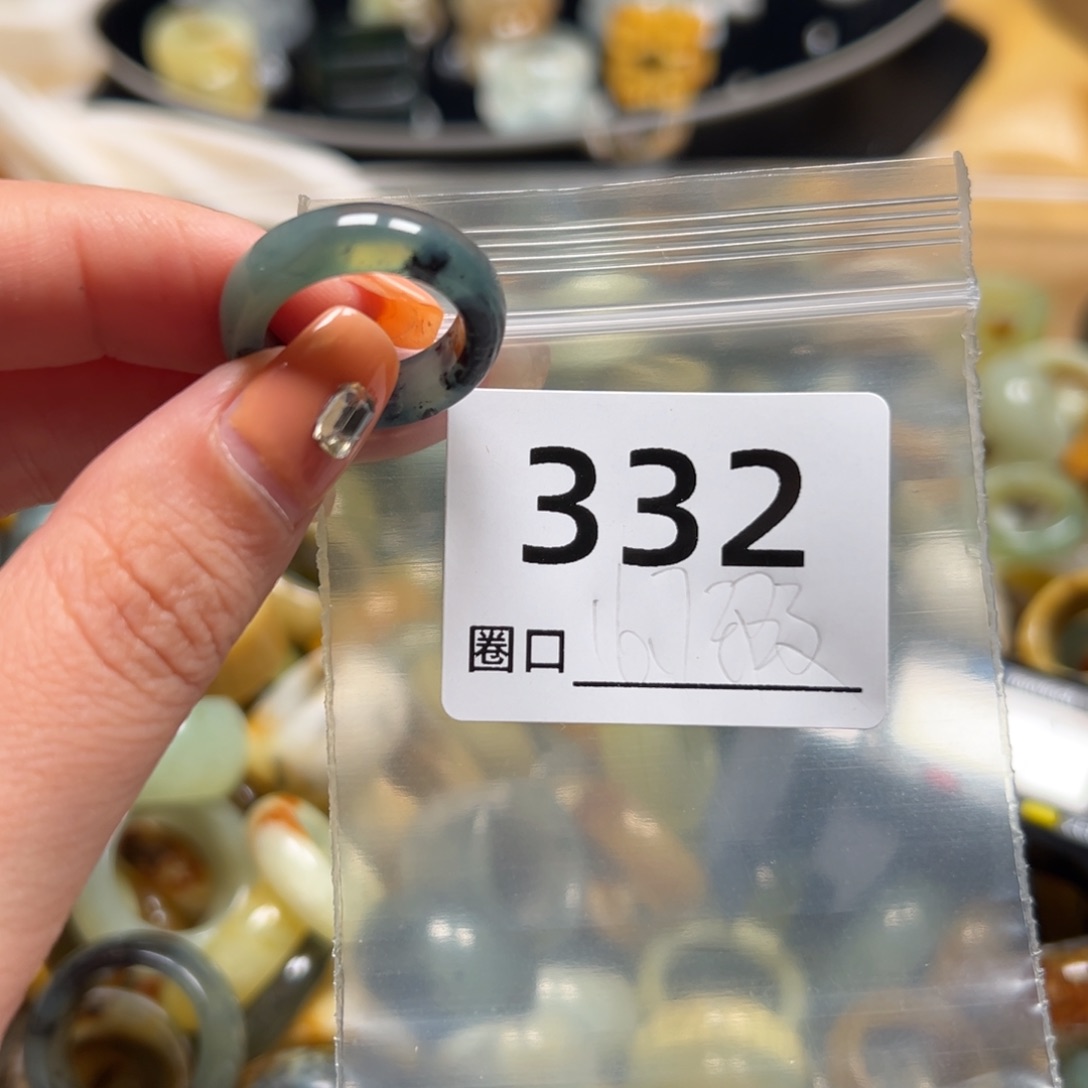 v***-蛇纹石玉未镶嵌戒指