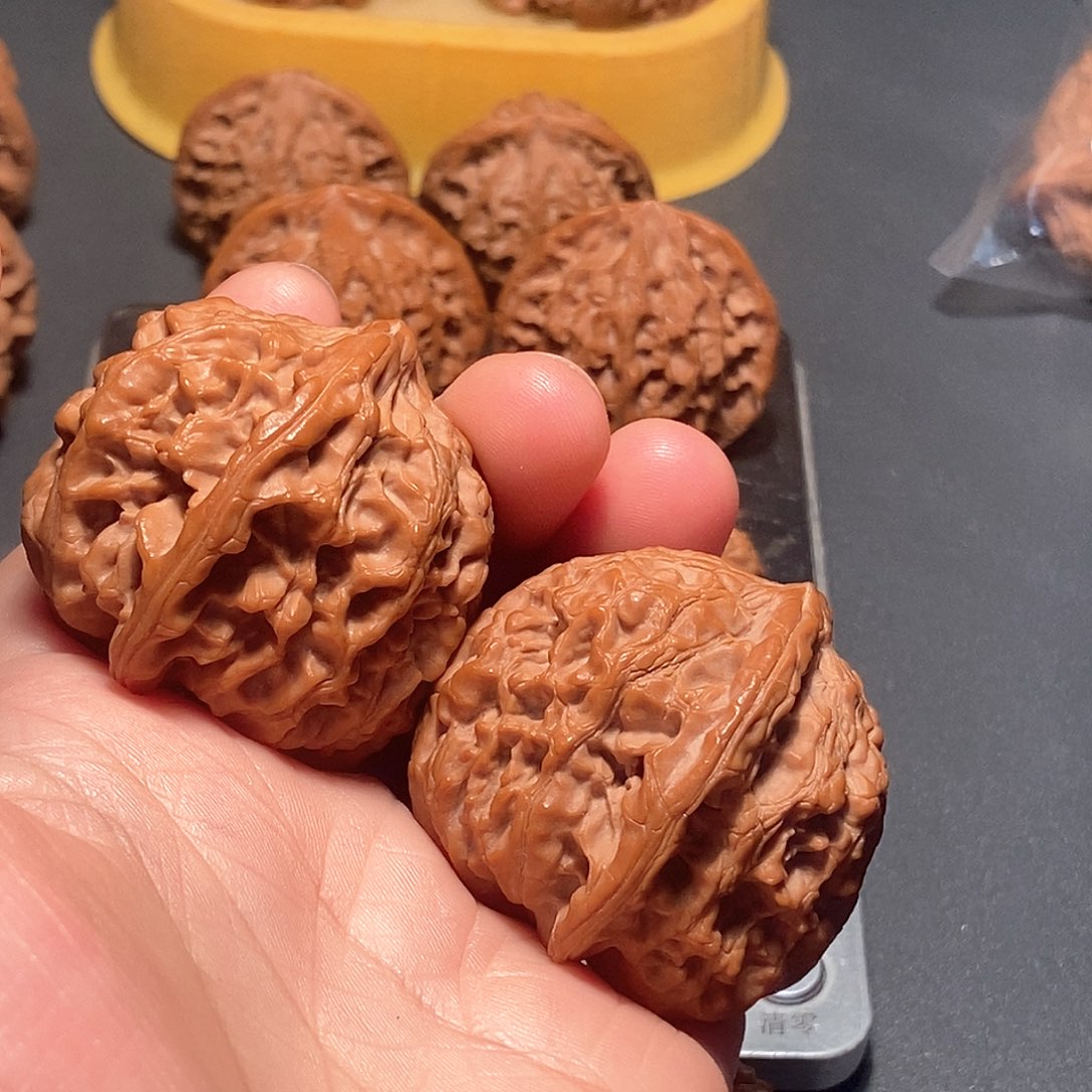 吊坠文玩核桃黑*圈粗筋石头41尺