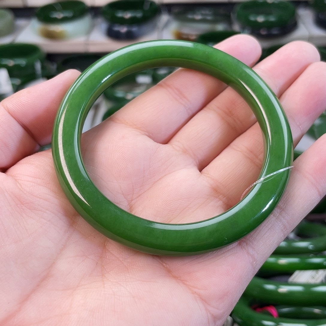 和田玉（碧玉）手镯未镶嵌