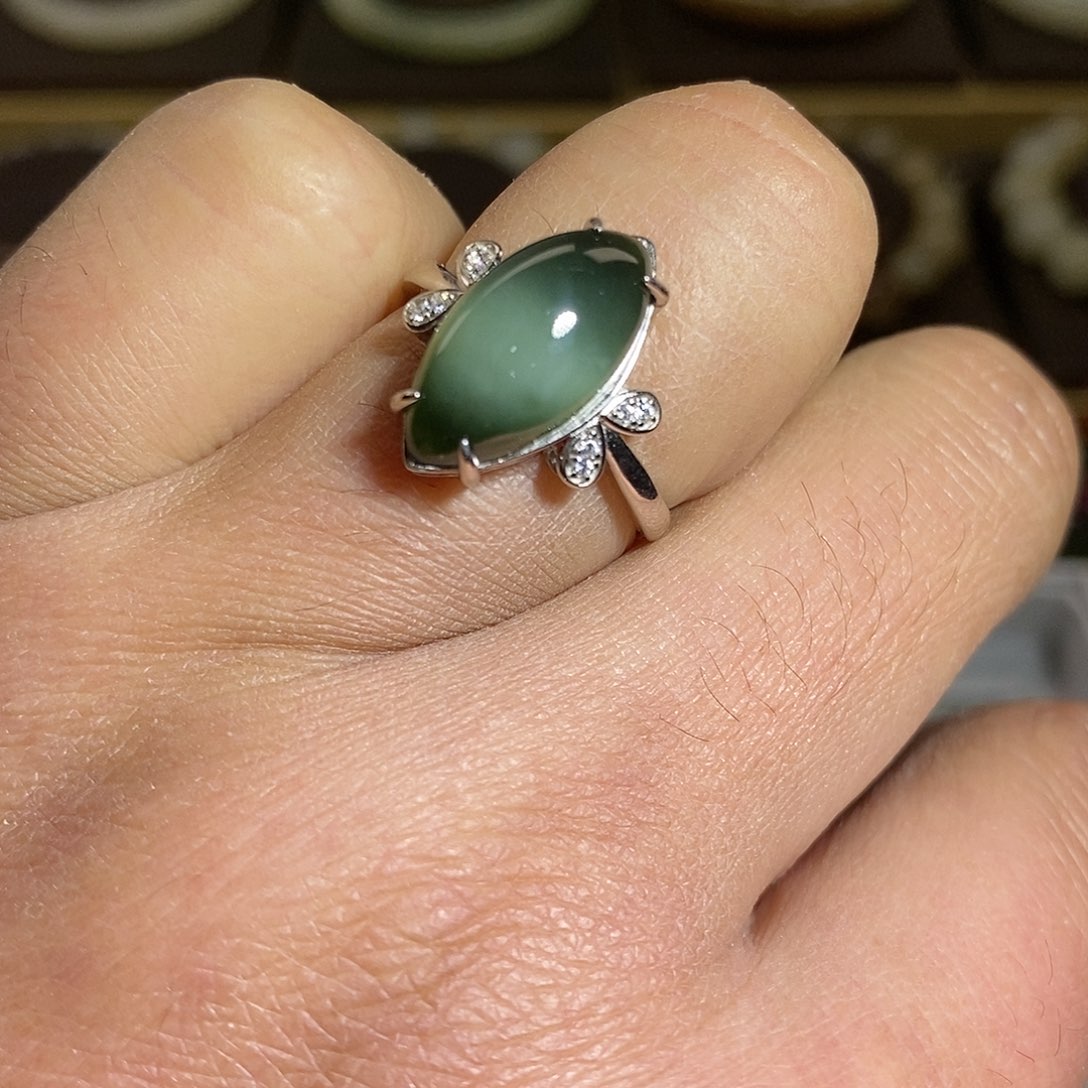 【闪购商品】银S925镶嵌戒指和田玉（碧玉）