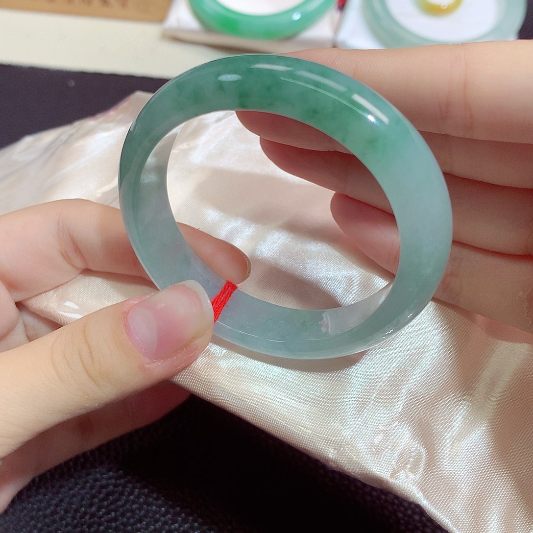 翡翠未镶嵌手镯1232