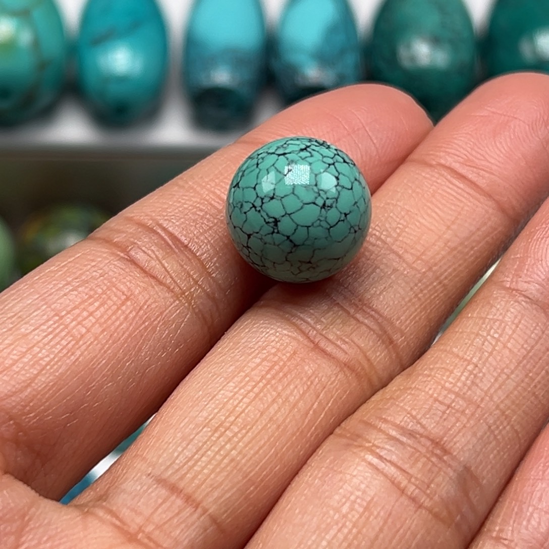 完***界绿松石未镶嵌珠宝奇石