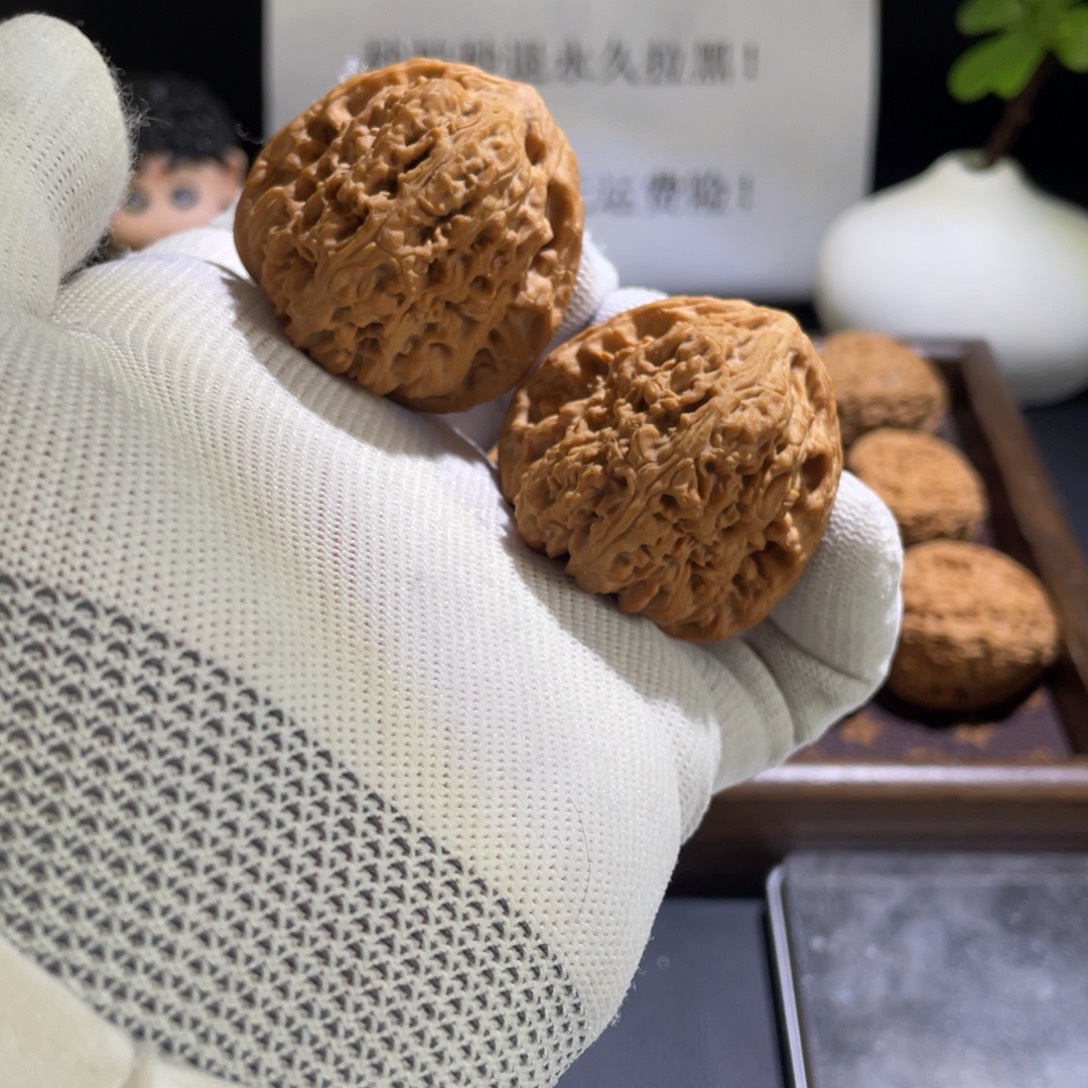 吴***文玩核桃吊坠核桃