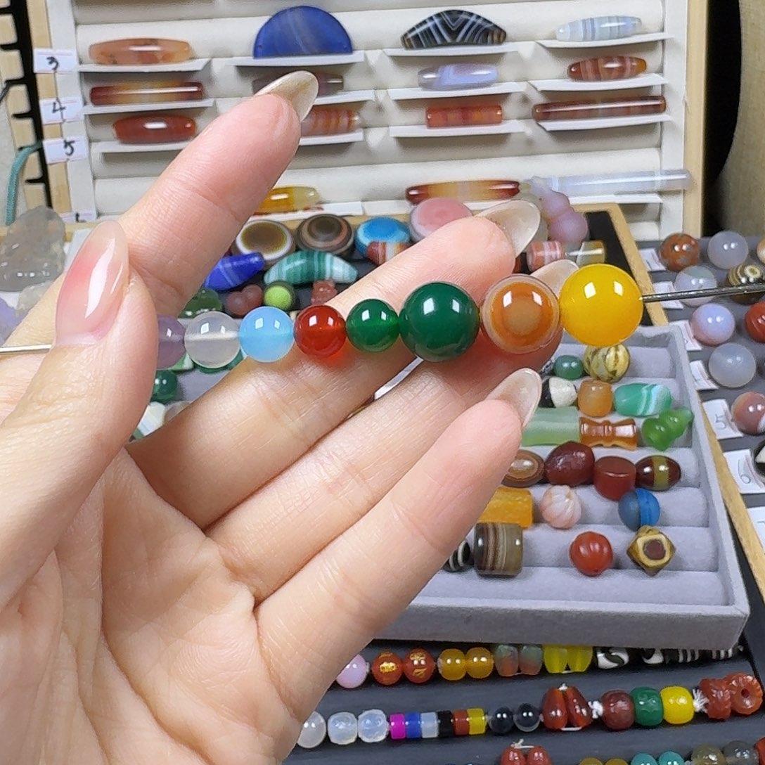 红***液玛瑙/玉髓未镶嵌天然玛瑙