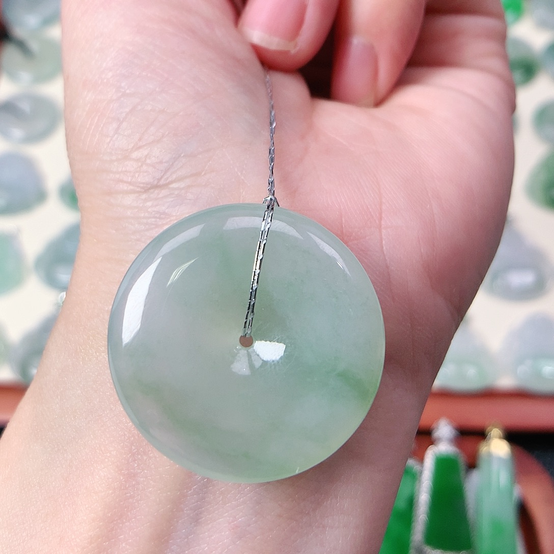 翡翠未镶嵌颈饰吊坠