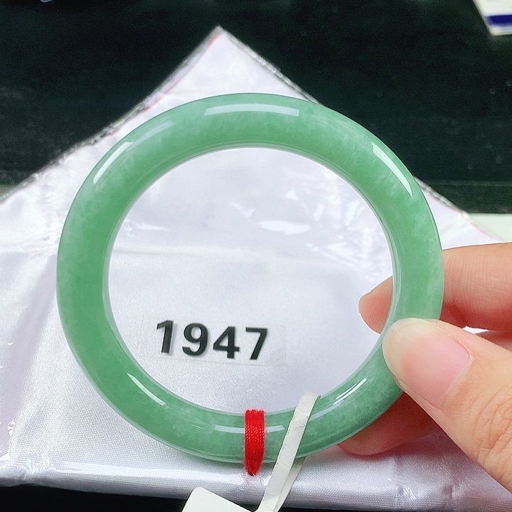 未镶嵌手镯翡翠翡翠手镯