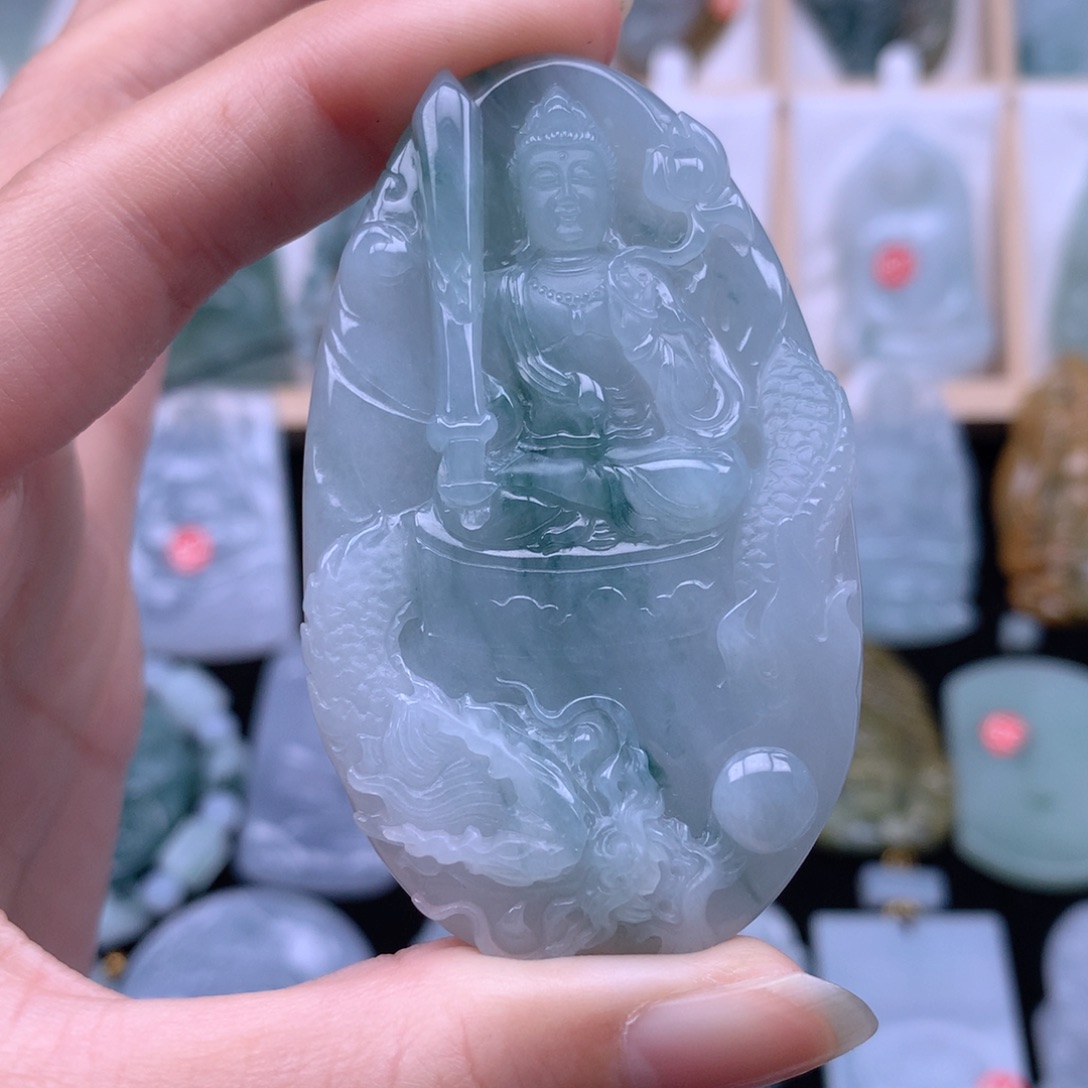 翡翠颈饰未镶嵌琴**画翡翠