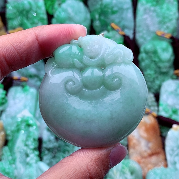 翡翠吊坠(不含链)未镶嵌