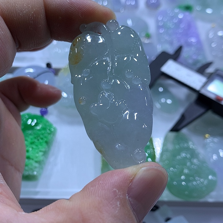 翡翠未镶嵌颈饰天然翡翠A货吊坠