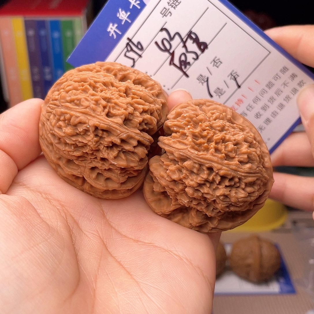 核桃文玩手捻核桃596