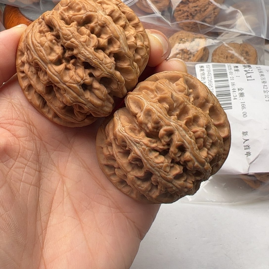 文玩核桃吊坠粗筋48