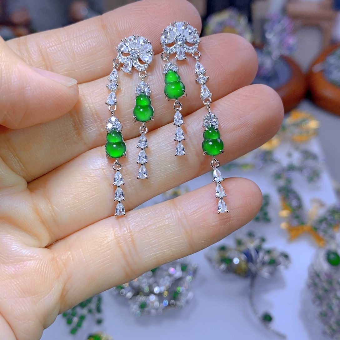 翡翠颈饰银S925镶嵌天然翡翠