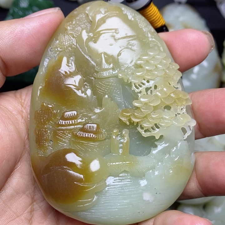 和田玉颈饰未镶嵌