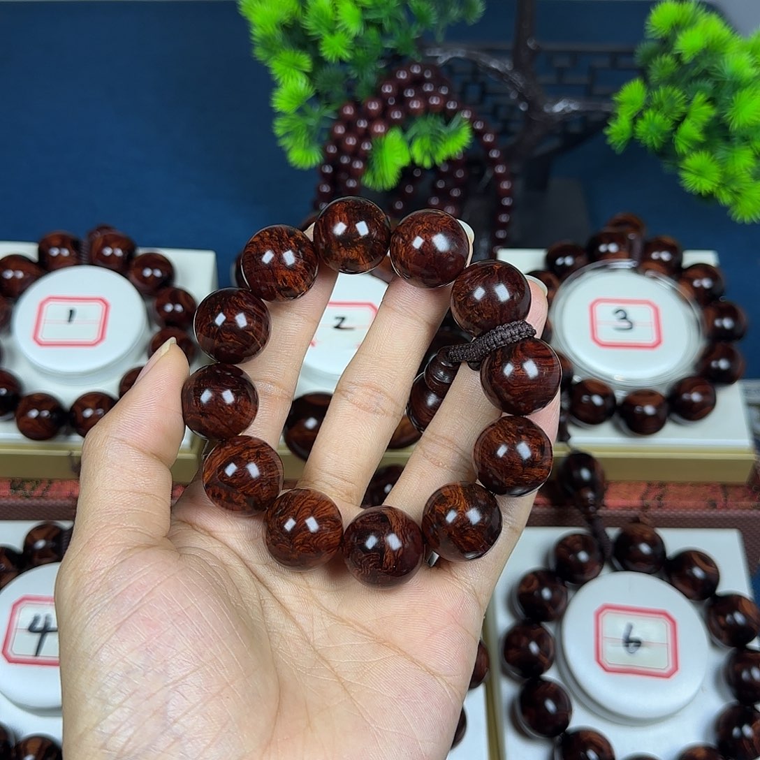 浪***闫花梨木类黄花梨2.0