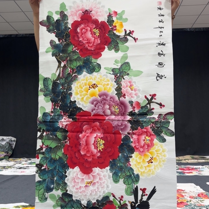 客厅里都放满水花香扑鼻