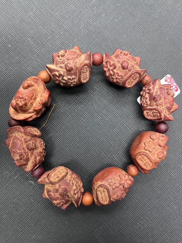 G480沉木雕刻手串