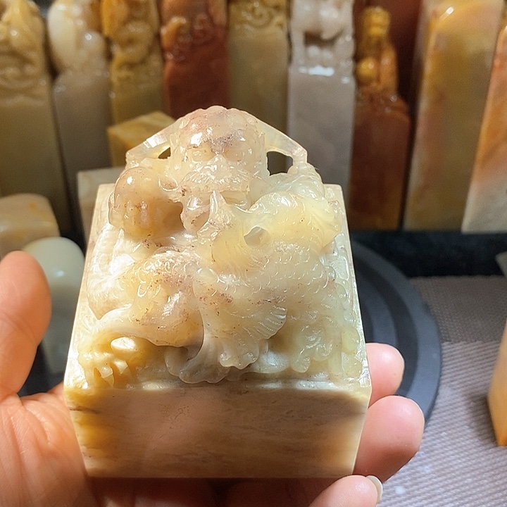 巴林石印石安****院巴林石雕刻艺术品