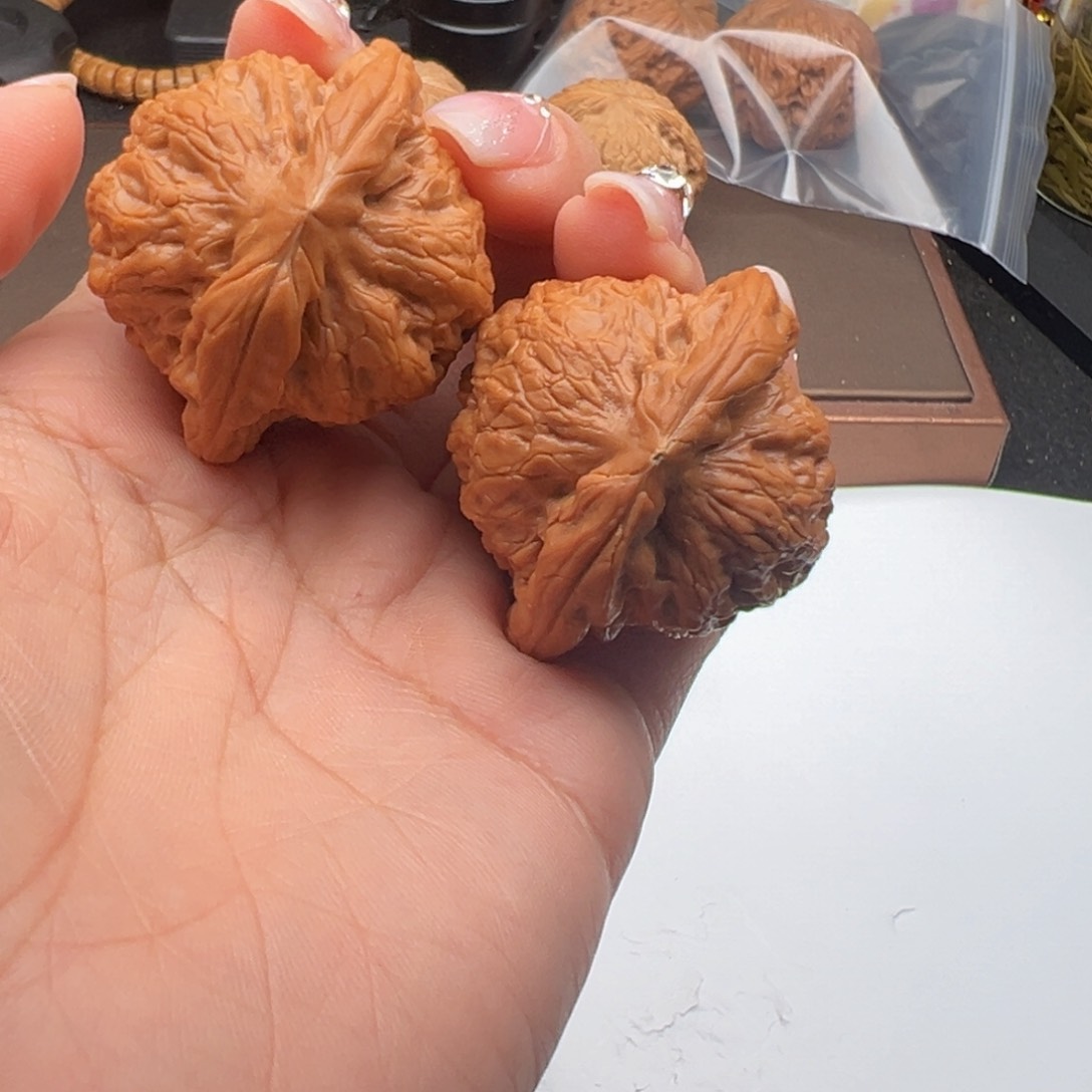 文玩核桃把件金公子