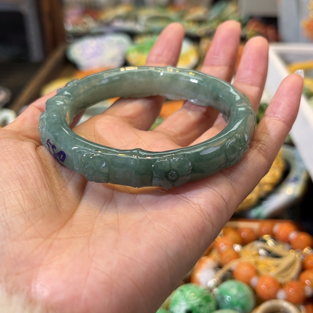 翡翠手镯未镶嵌53 54 55圈口