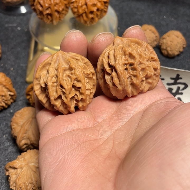 大***s文玩核桃把件大龙