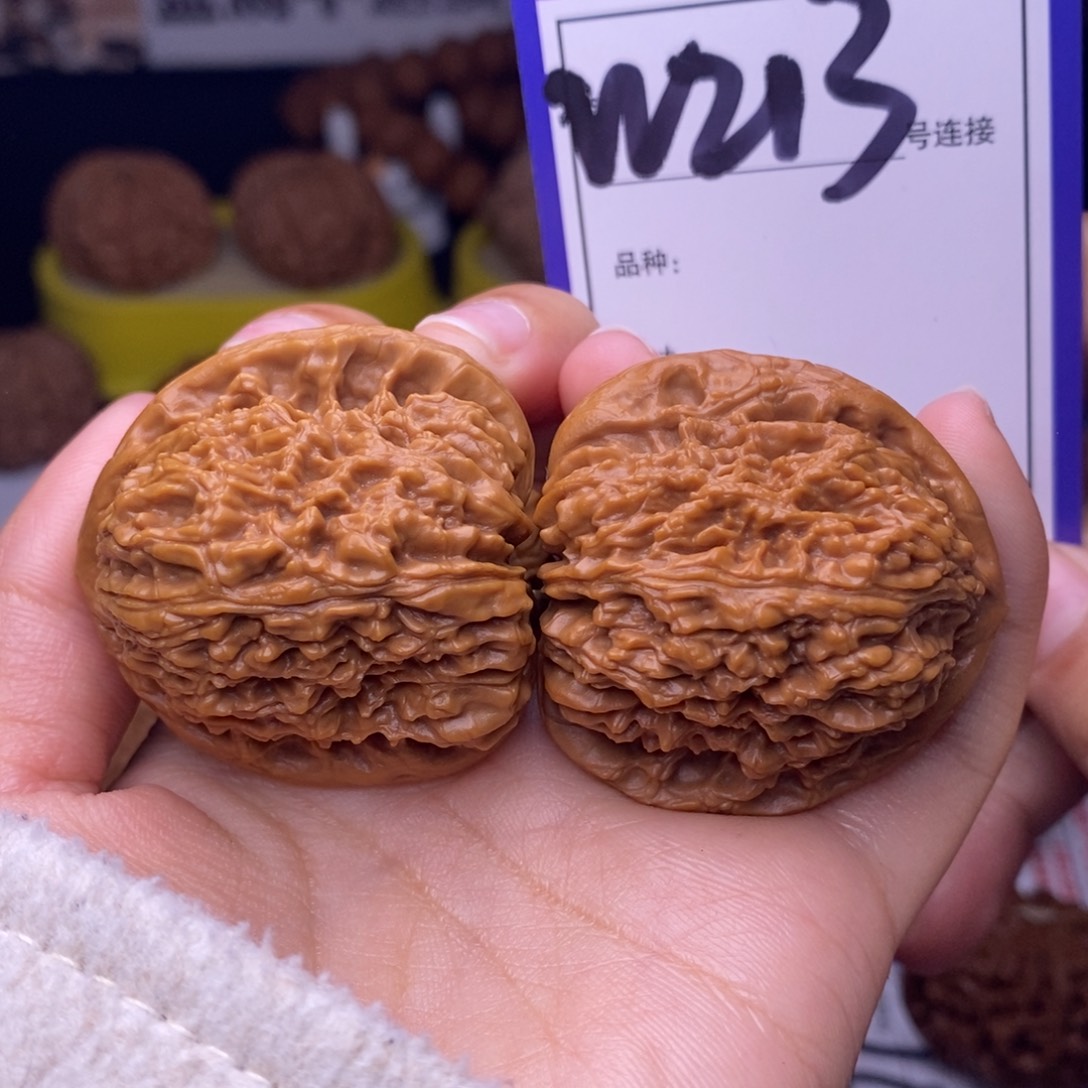 果***果文玩核桃吊坠W213链接 三角疆39尺