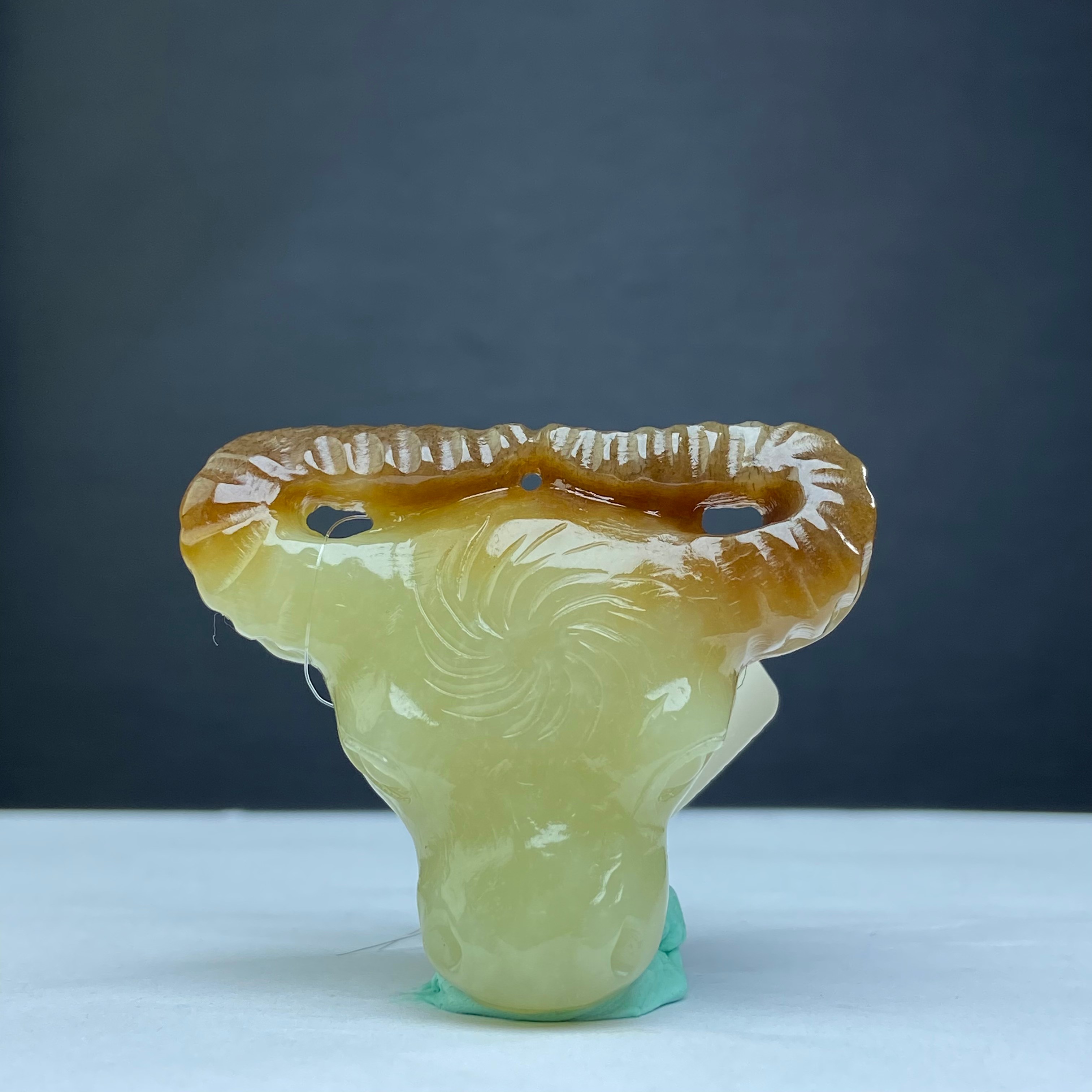 AK5019L 和田玉 牛气冲天