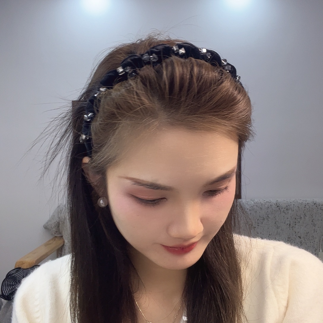 布艺非金属黑丝绒带2颗晶晶倒齿发箍