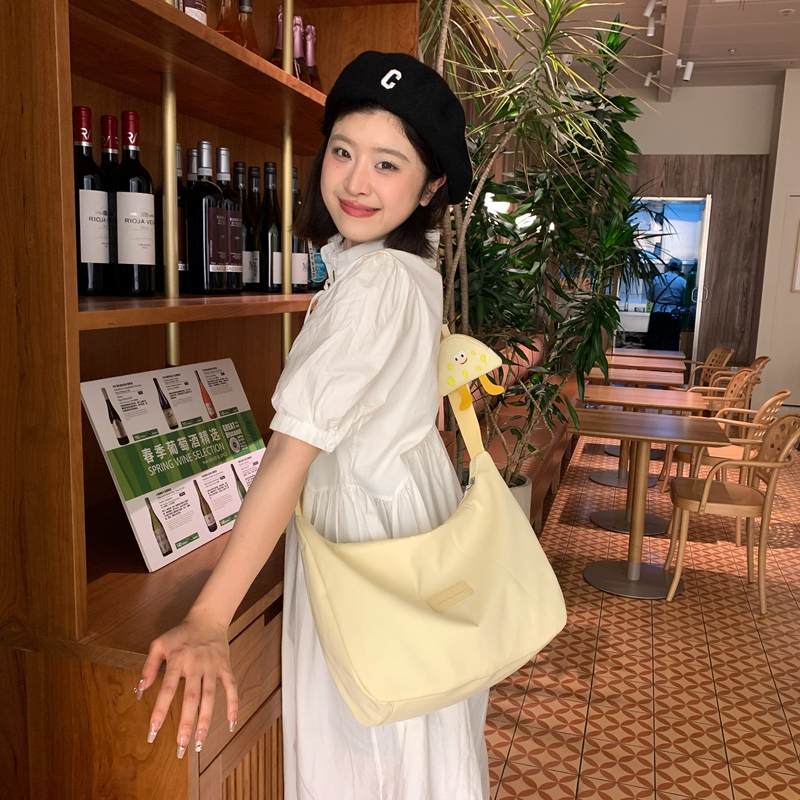 919洋气爆款包包大容量简约洋气小众百搭纯色夏季单肩包包