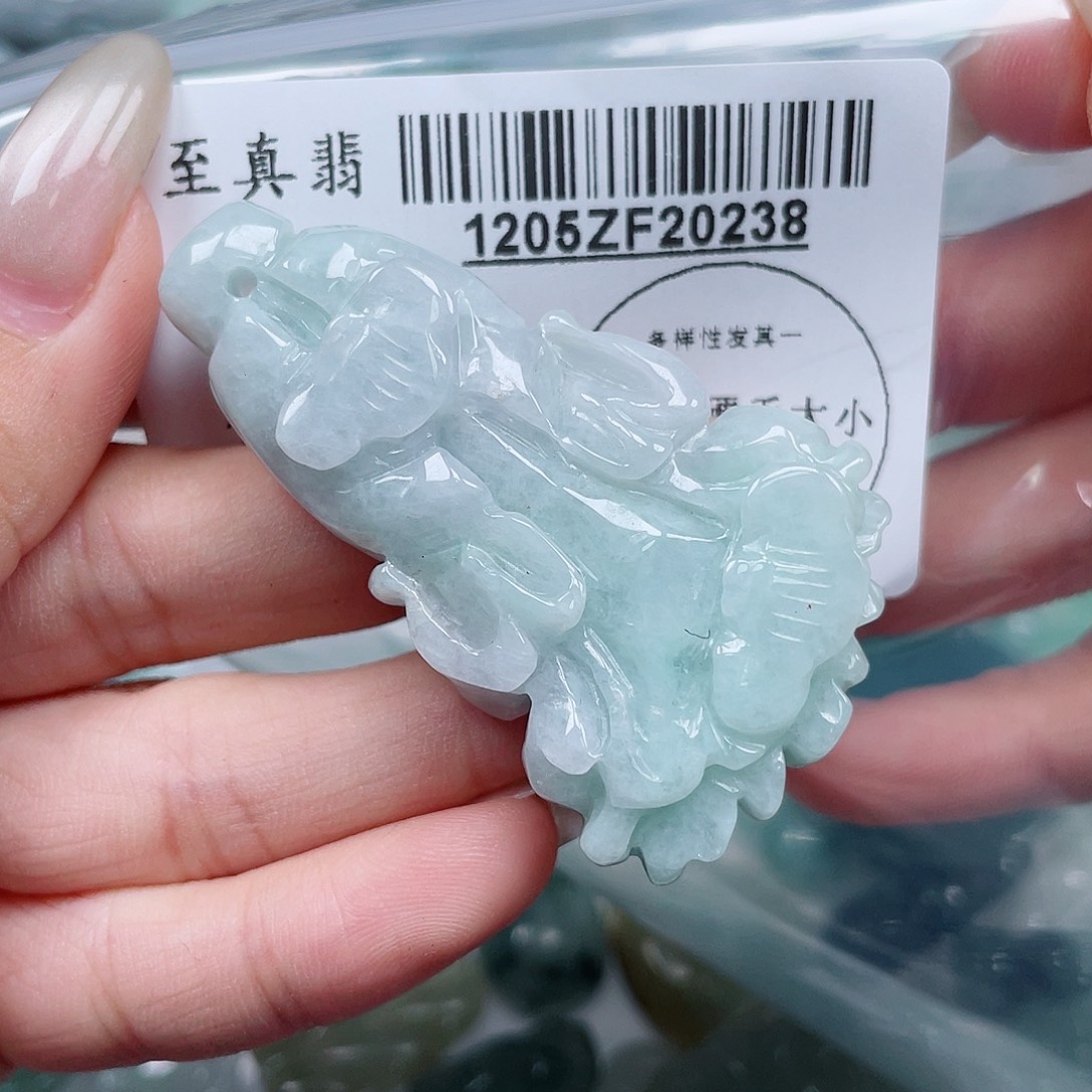 翡翠未镶嵌吊坠(不含链)