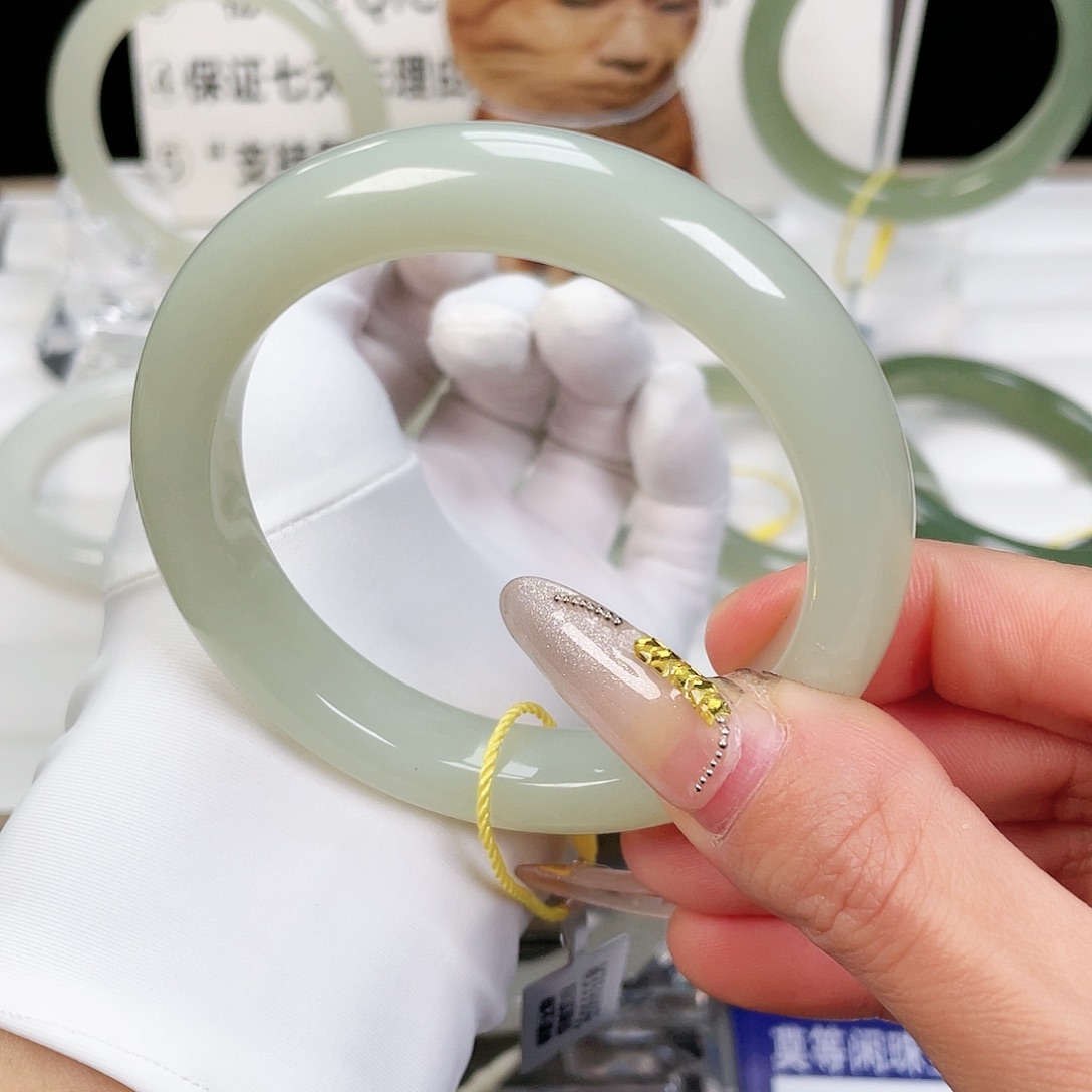 和田玉手镯9K金镶嵌