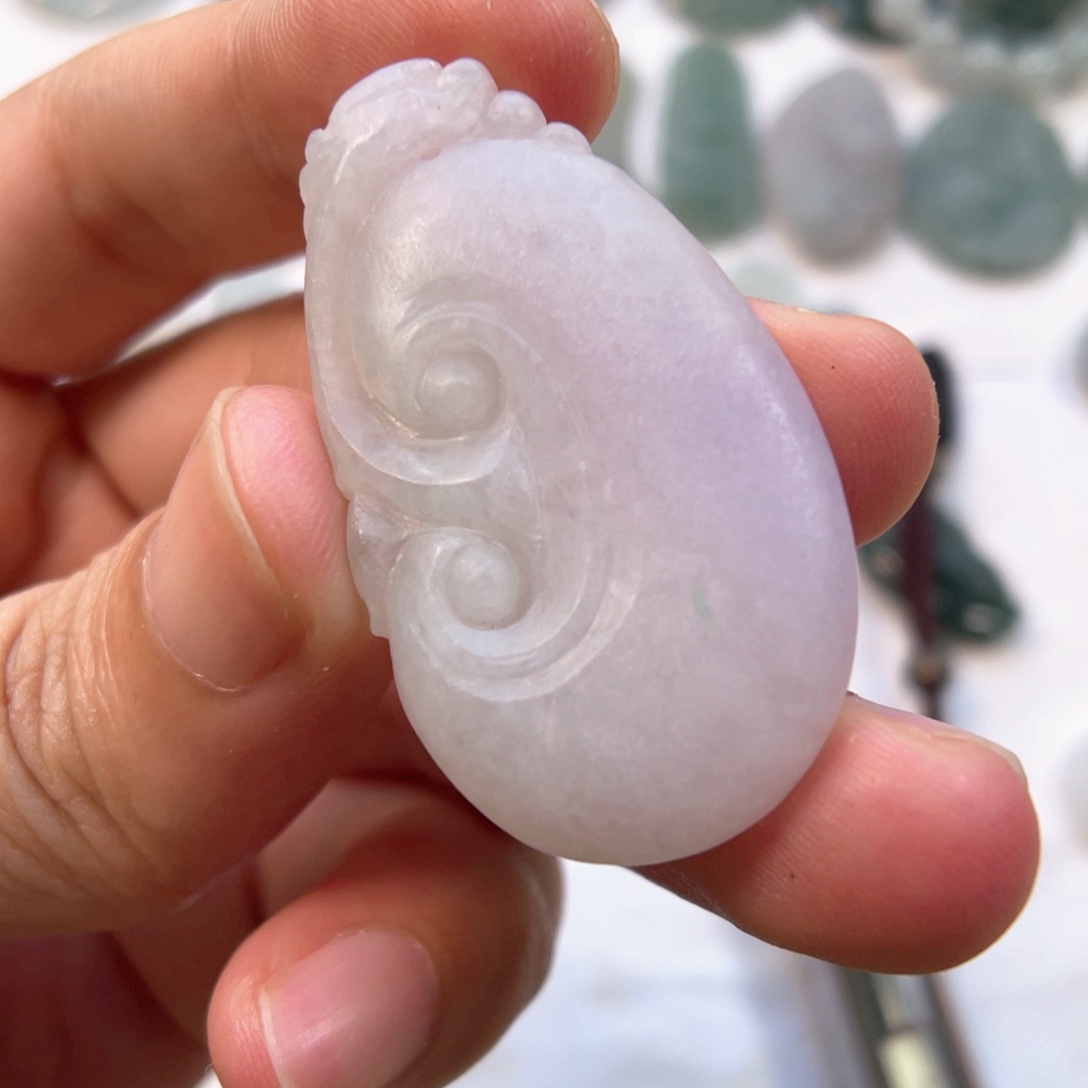 定制翡翠未镶嵌如意