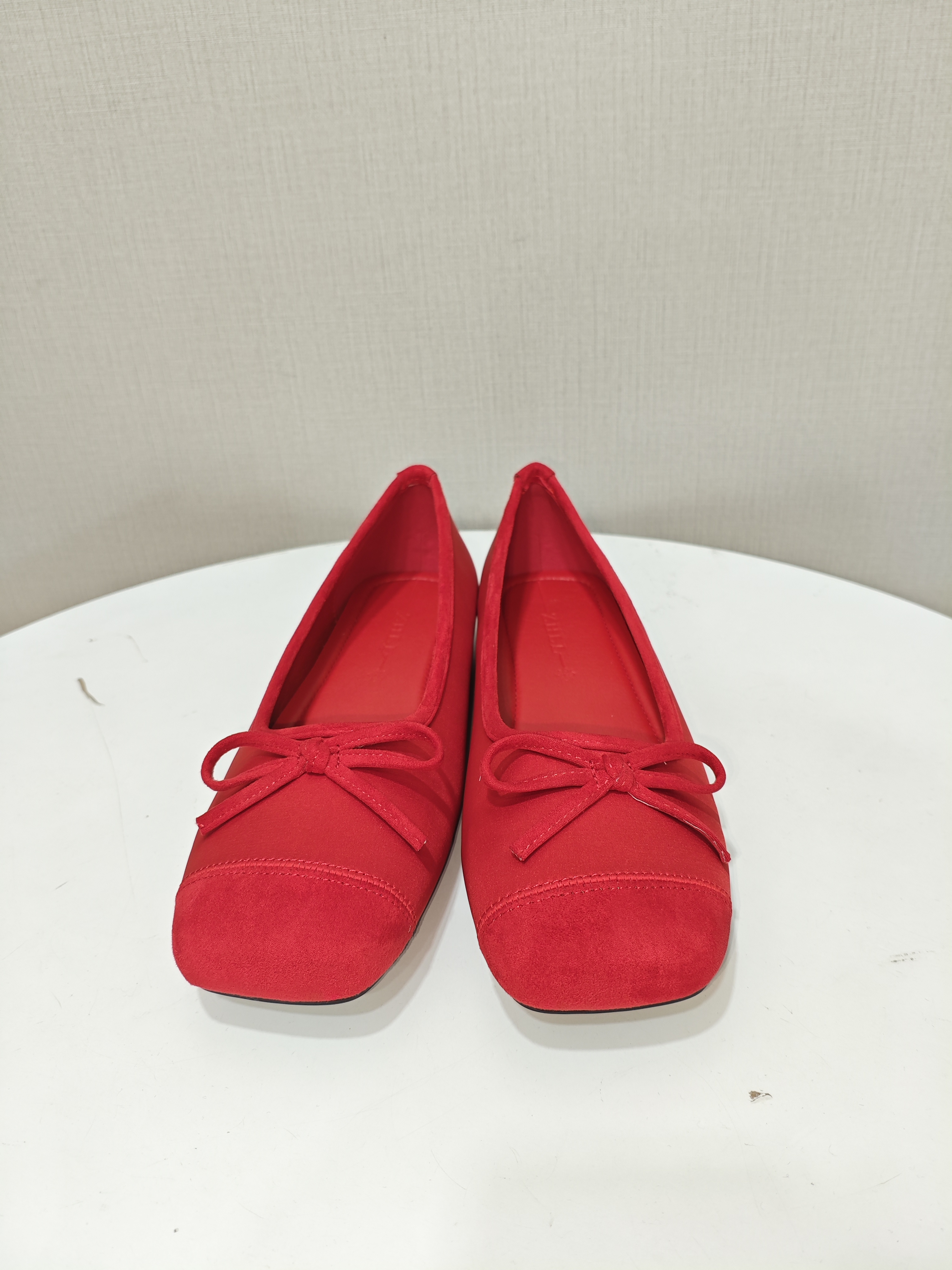 加宽大码女鞋41到43蝴蝶结方头软底芭蕾鞋一脚蹬轻便懒人晚晚鞋女