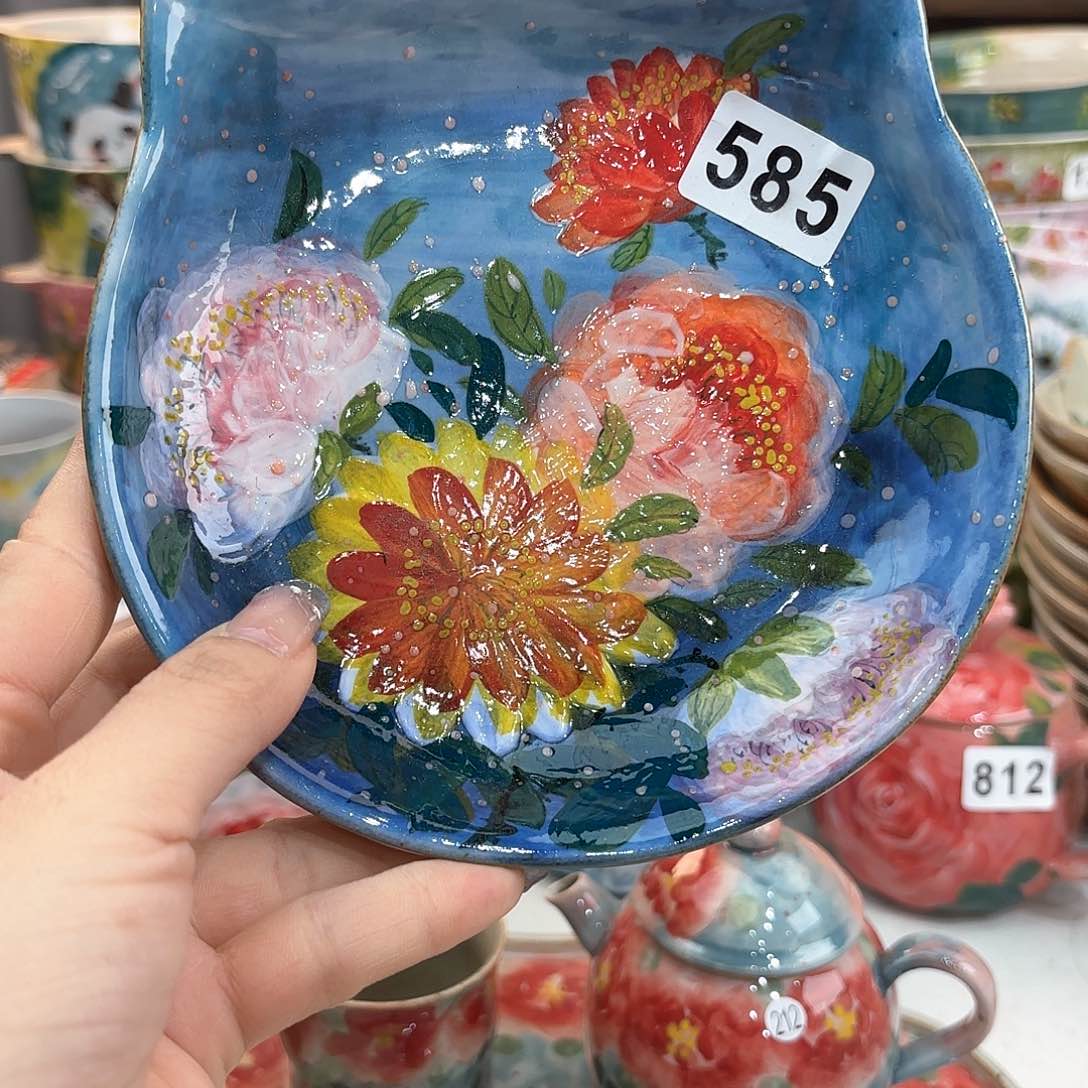 瓷片兔兔好漂亮呜呜太乖呜呜太甜噜