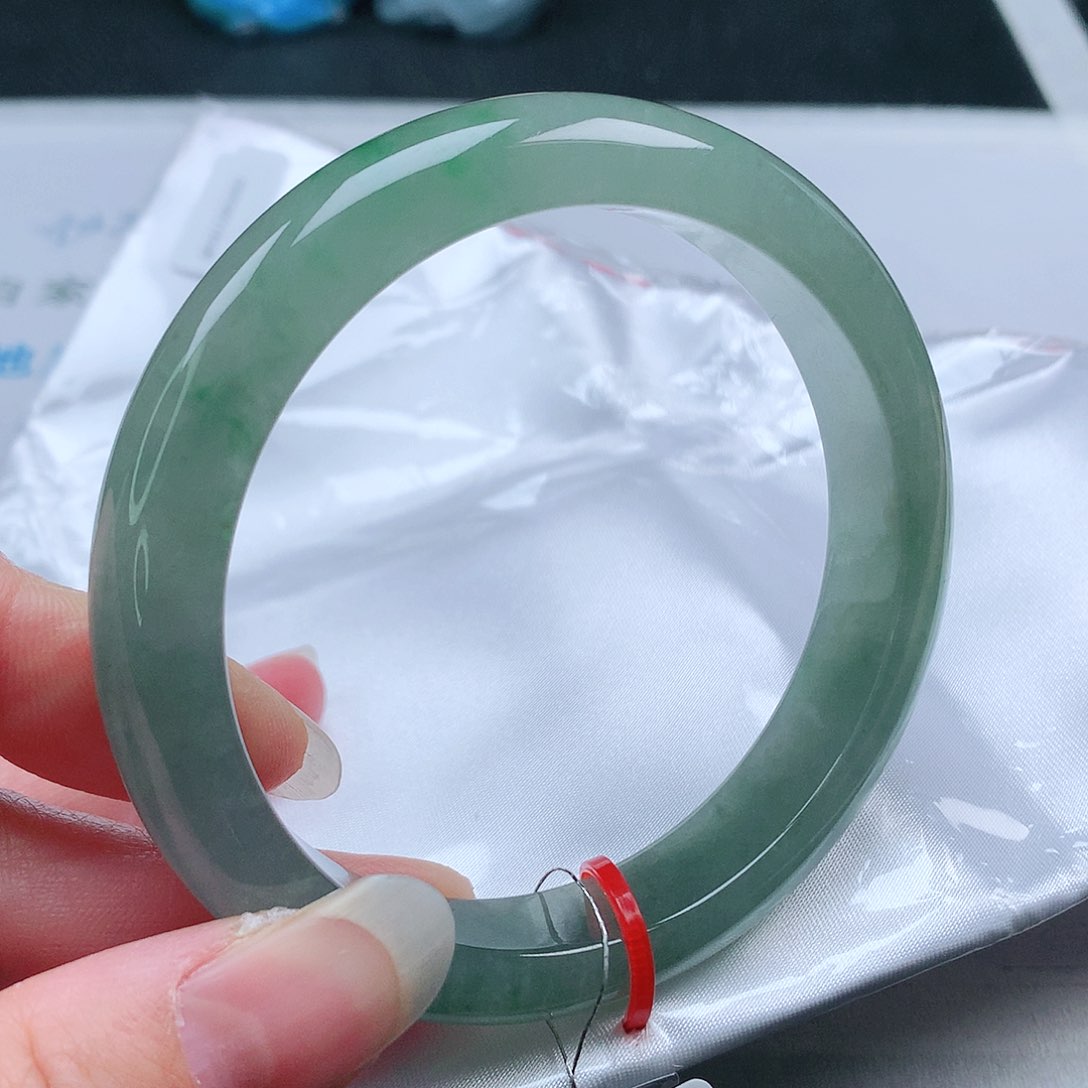 翡翠手镯未镶嵌61+圈