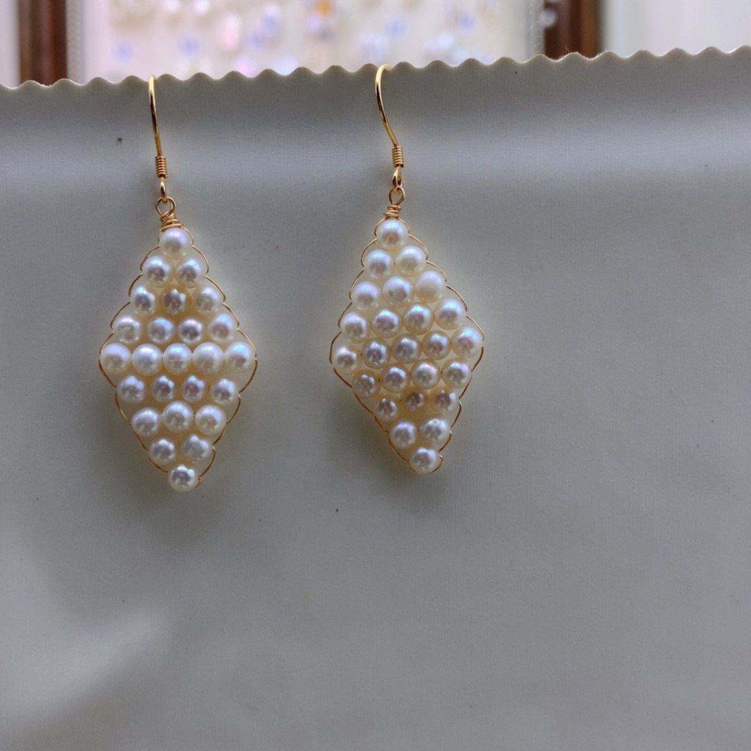 未镶嵌耳饰淡水珍珠侧**听