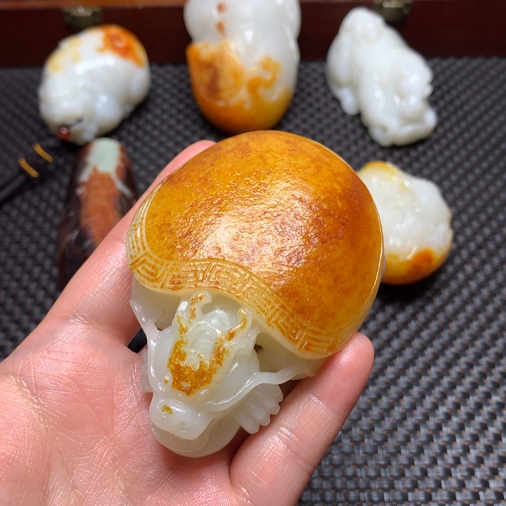 啊***闲玉精品龙龟手把件1